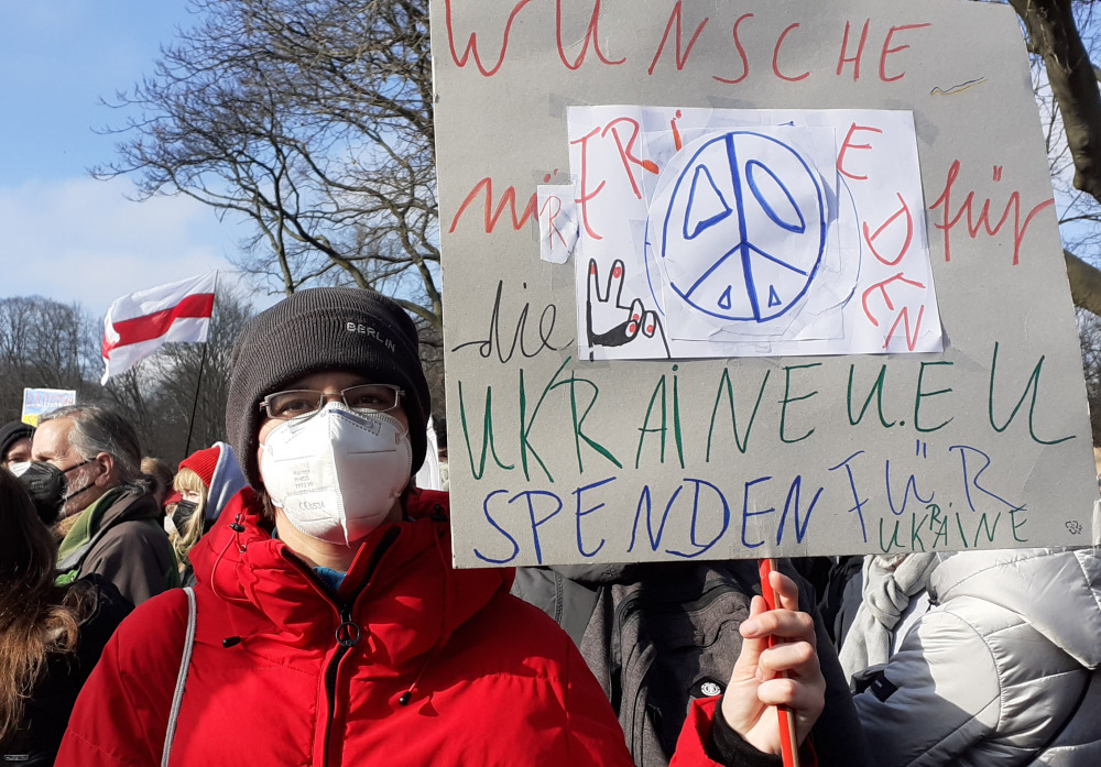 Annegret auf der Friedens-Kundgebung für die Ukraine